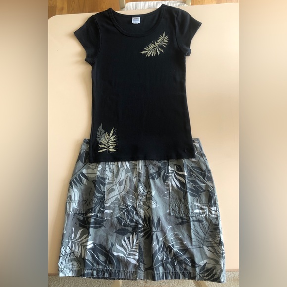 Crazy Shirts skirt & t-shirt set - Picture 1 of 6